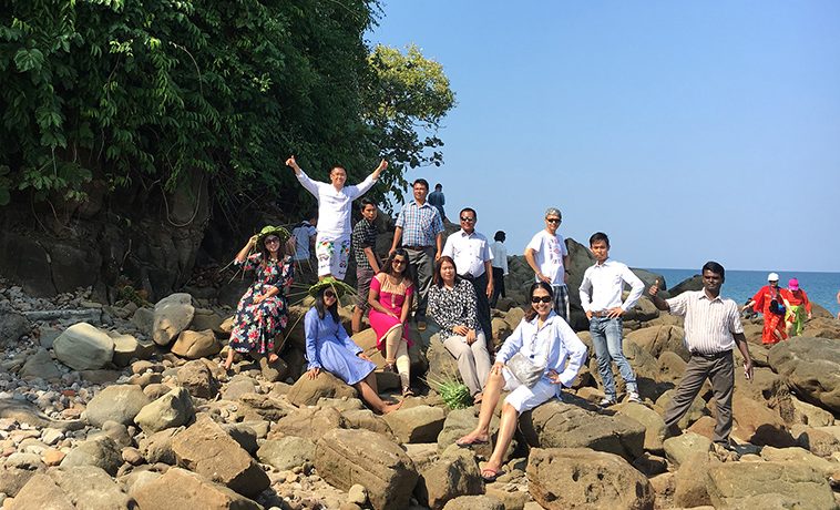 Innovo Company Trip to Ngwe Saung Beach
